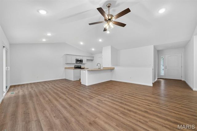 10967 Village Drive W, Foristell, MO 63348