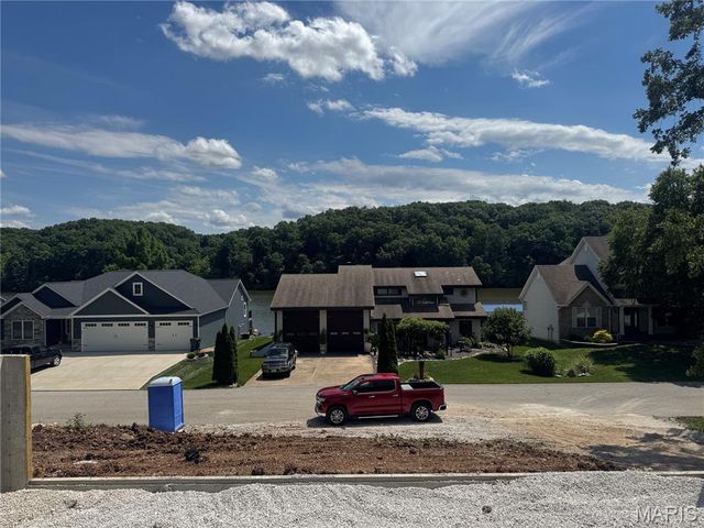 10967 Village Drive W, Foristell, MO 63348