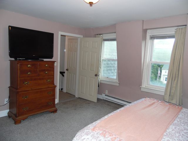 66 E Main Street, Rindge, NH 03461