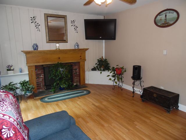 66 E Main Street, Rindge, NH 03461