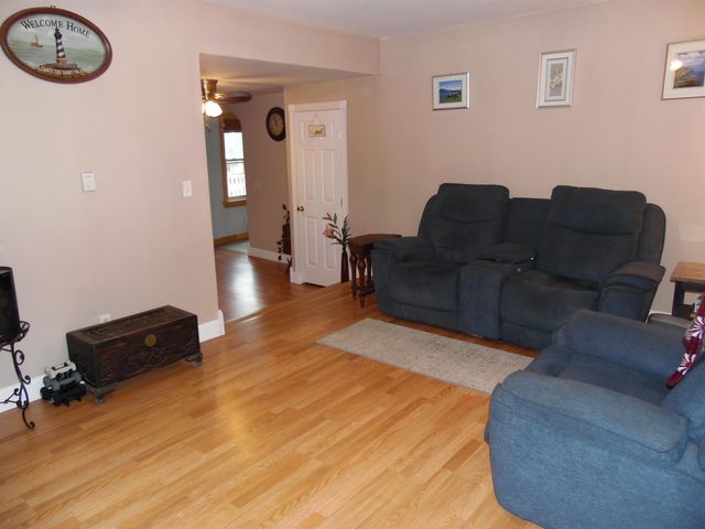 66 E Main Street, Rindge, NH 03461
