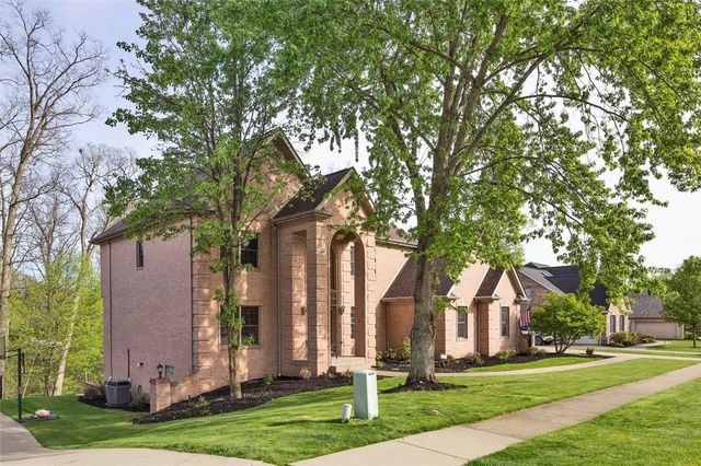 163 Oakview Dr, Cranberry Twp, PA 16066