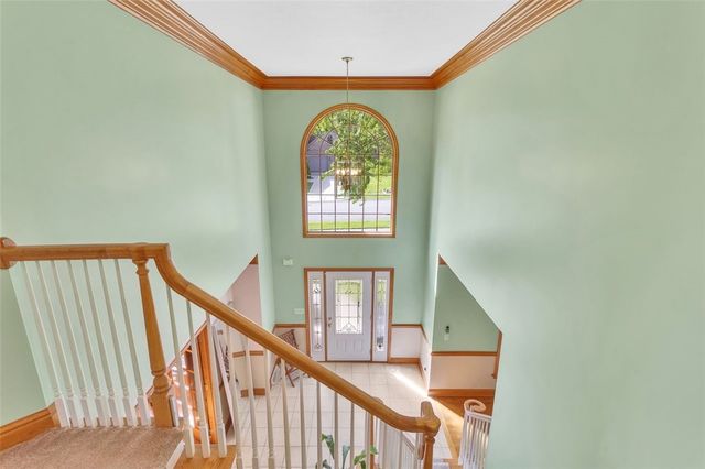 163 Oakview Dr, Cranberry Twp, PA 16066
