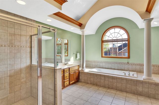 163 Oakview Dr, Cranberry Twp, PA 16066