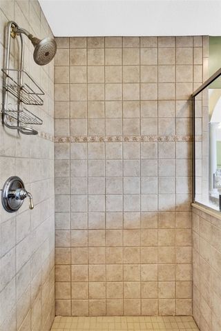 163 Oakview Dr, Cranberry Twp, PA 16066