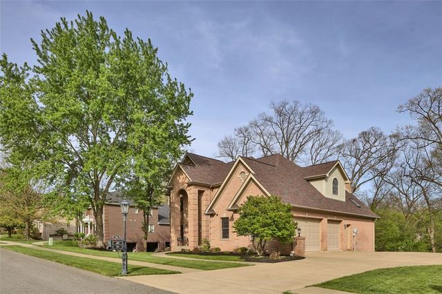 163 Oakview Dr, Cranberry Twp, PA 16066