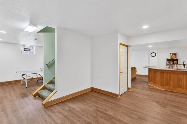 163 Oakview Dr, Cranberry Twp, PA 16066