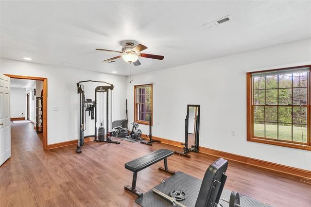 163 Oakview Dr, Cranberry Twp, PA 16066