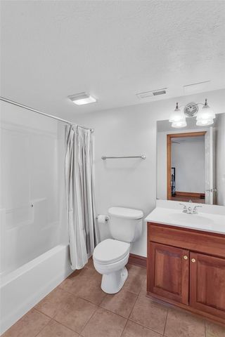 163 Oakview Dr, Cranberry Twp, PA 16066