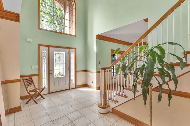 163 Oakview Dr, Cranberry Twp, PA 16066