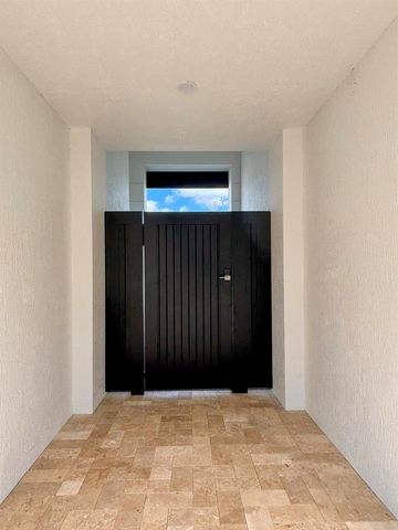 14196 SW Pinnacle Court, Port St. Lucie, FL 34987