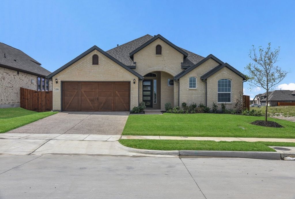 1862 Silver Birch Road, Waxahachie, TX 75165