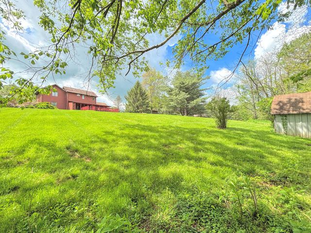 1376 Symbo Lane, Walton, KY 41094
