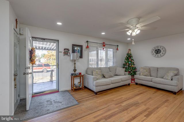 20 MARSHALL AVE, Berlin, NJ 08009