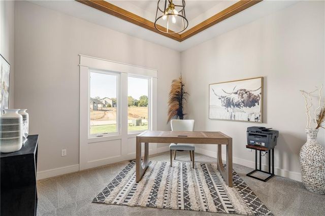 11221 S Sunray Drive, Olathe, KS 66061