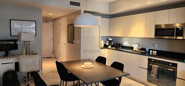 1010 Brickell Ave 4208, Miami, FL 33131