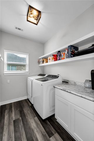 382 N Drewrys Bluff Drive, Fayetteville, AR 72704