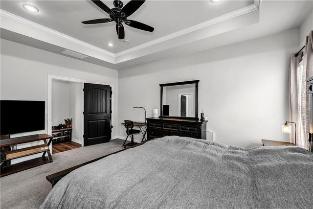 382 N Drewrys Bluff Drive, Fayetteville, AR 72704