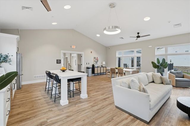 5203 Spruce Rd, Pine Twp, PA 15044