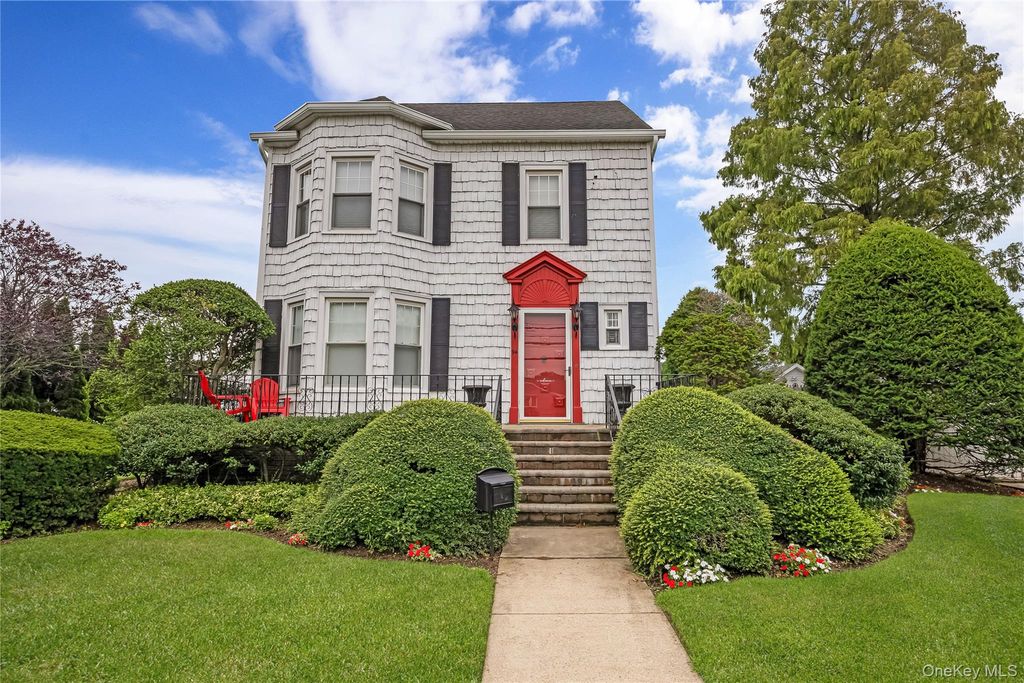 94 Fallwood Parkway, Farmingdale, NY 11735 — exterior
