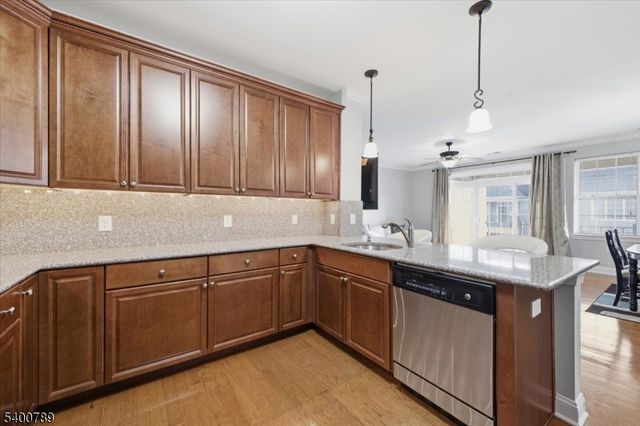 5301 Enclave Circle, Franklin Twp., NJ 08873