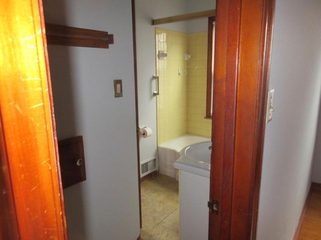 3130 S Clement AVENUE, Milwaukee, WI 53207