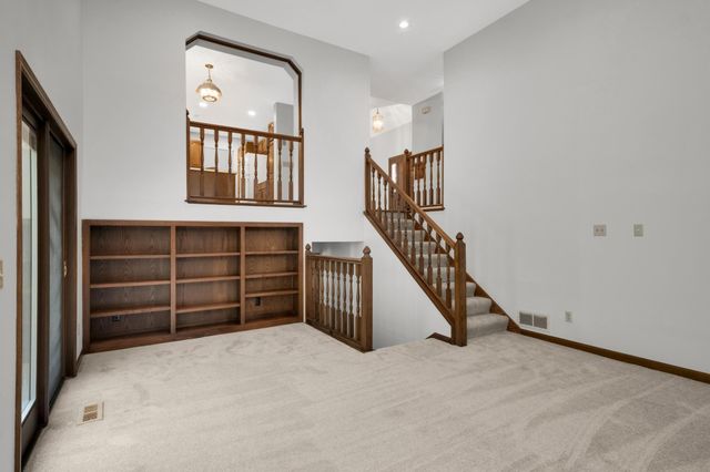16760 N Manor Road, Eden Prairie, MN 55346
