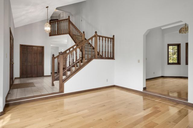 16760 N Manor Road, Eden Prairie, MN 55346