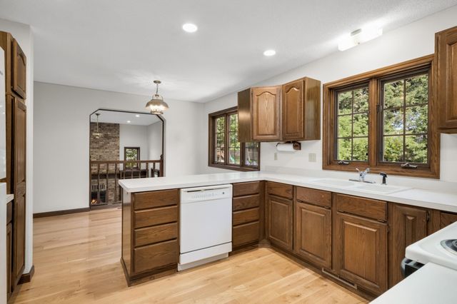 16760 N Manor Road, Eden Prairie, MN 55346