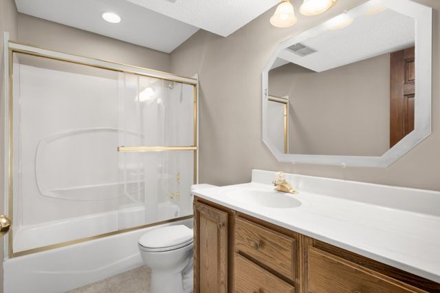16760 N Manor Road, Eden Prairie, MN 55346