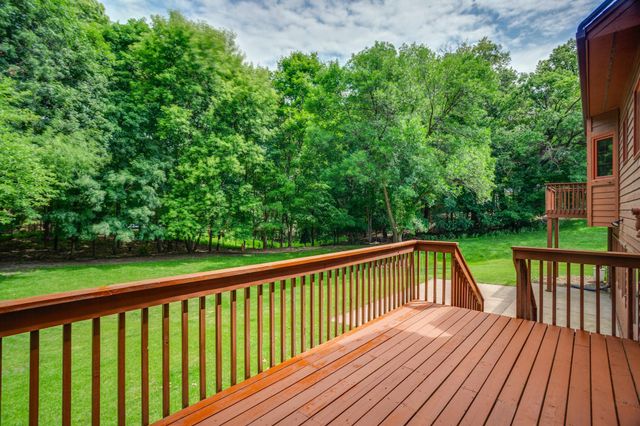 16760 N Manor Road, Eden Prairie, MN 55346