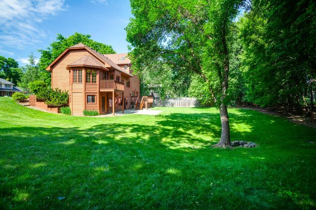 16760 N Manor Road, Eden Prairie, MN 55346