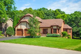 16760 N Manor Road, Eden Prairie, MN 55346