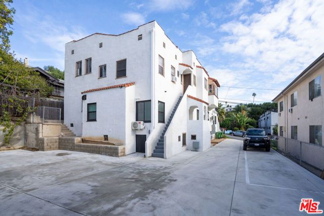 1639 Micheltorena Street, Los Angeles, CA 90026