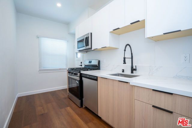 1639 Micheltorena Street, Los Angeles, CA 90026