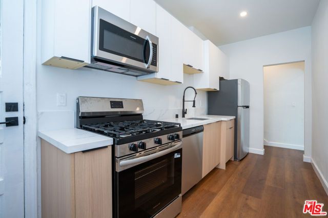 1639 Micheltorena Street, Los Angeles, CA 90026