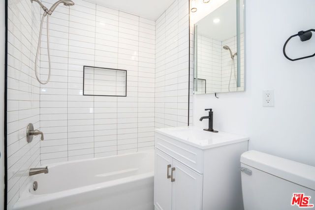 1639 Micheltorena Street, Los Angeles, CA 90026