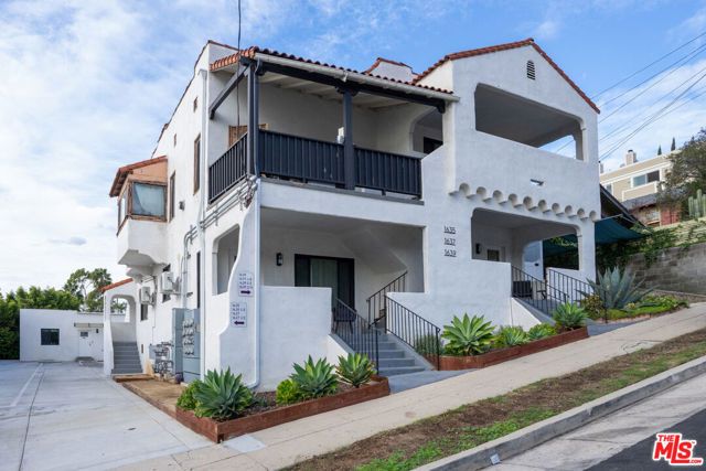 1639 Micheltorena Street, Los Angeles, CA 90026