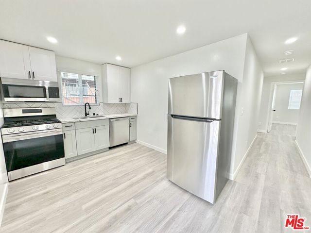 1639 Micheltorena Street, Los Angeles, CA 90026