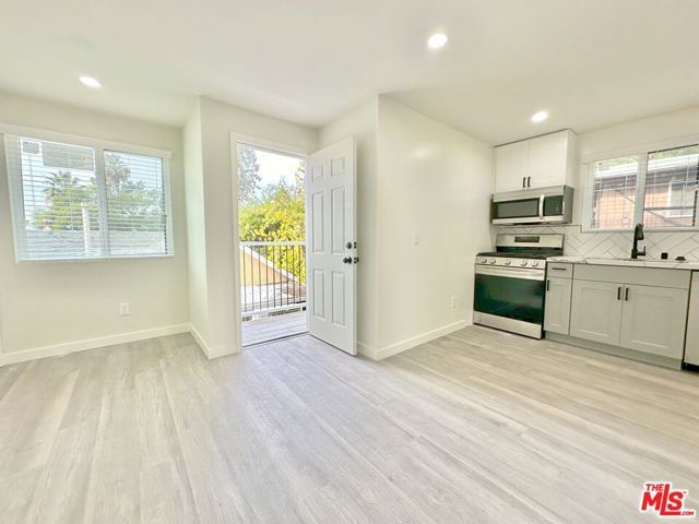 1639 Micheltorena Street, Los Angeles, CA 90026