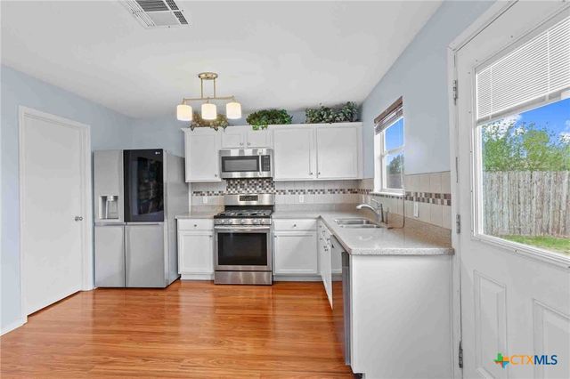 270 Endeavour Drive, Kyle, TX 78640