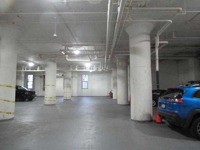 250 Park Avenue 713, Minneapolis, MN 55415