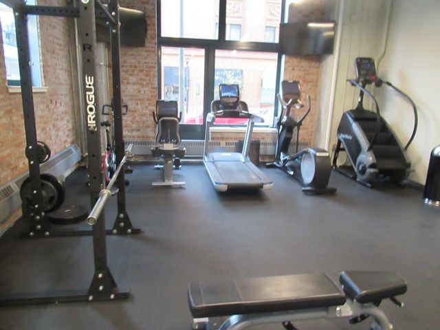 250 Park Avenue 713, Minneapolis, MN 55415