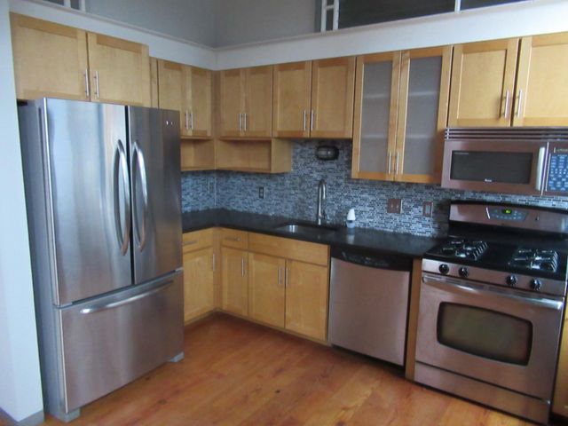 250 Park Avenue 713, Minneapolis, MN 55415