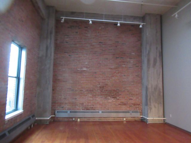 250 Park Avenue 713, Minneapolis, MN 55415