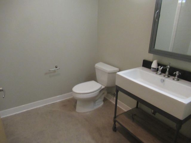 250 Park Avenue 713, Minneapolis, MN 55415