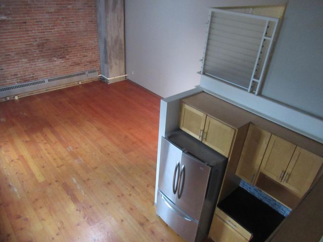 250 Park Avenue 713, Minneapolis, MN 55415