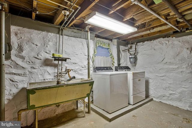 1905 FEATHERBED LN, Baltimore, MD 21207