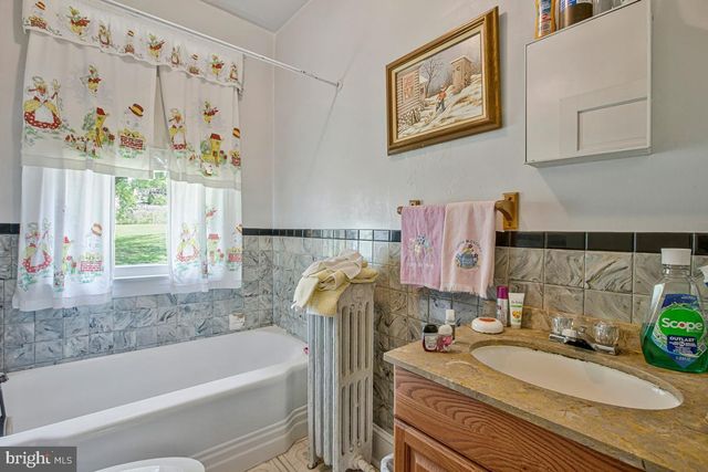 1905 FEATHERBED LN, Baltimore, MD 21207