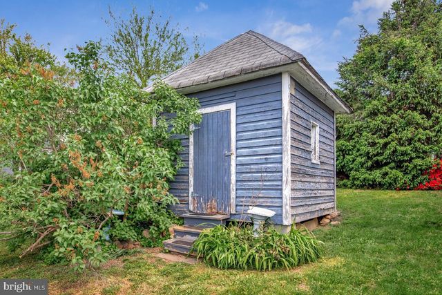 1905 FEATHERBED LN, Baltimore, MD 21207